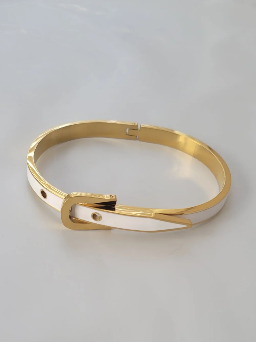 18k Gold Plated Belt Gold and White Women’s Belt-Style Bangle Bracelet